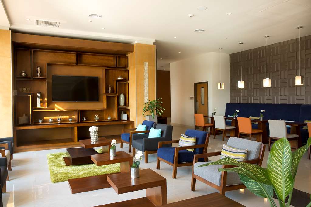 Images Hampton Inn & Suites by Hilton Paraiso