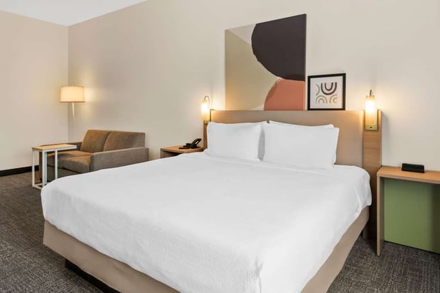 Images Spark by Hilton Wichita Falls