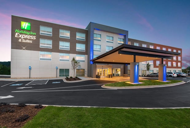 Images Holiday Inn Express & Suites Gainesville - Lake Lanier Area by IHG