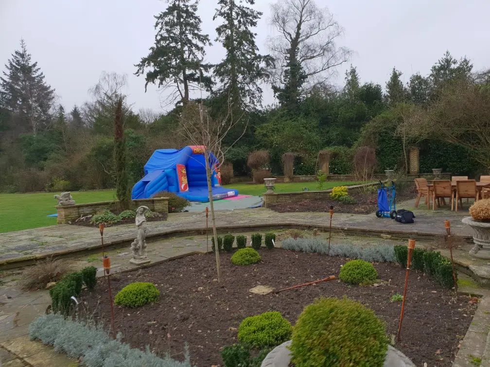 Images Top Banana Bouncy Castles