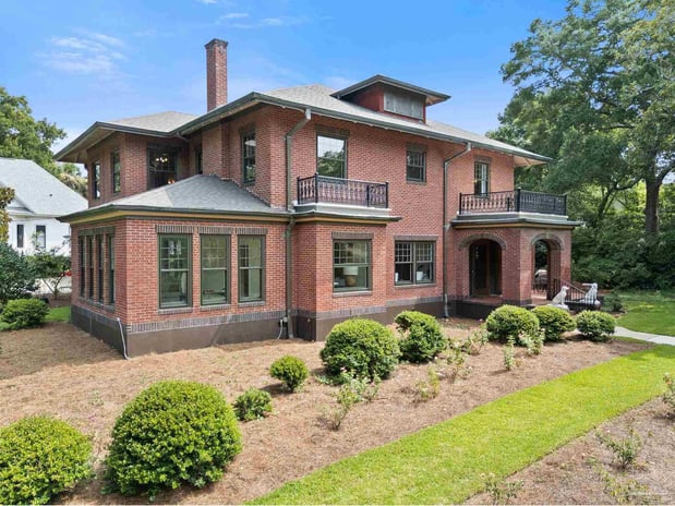 Images Stallions Real Estate