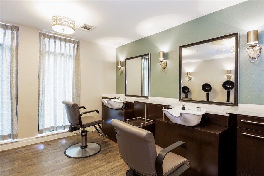 The Forum at Park Lane beauty salon