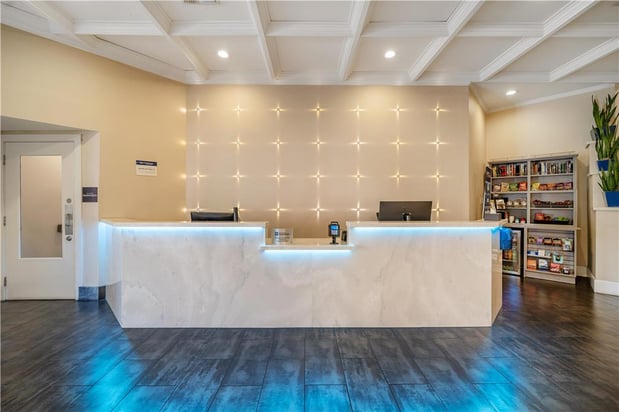 Images Best Western Plus Palm Court Hotel