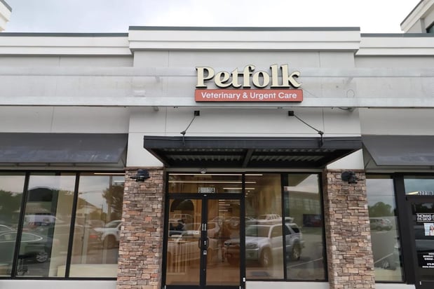 Images Petfolk Veterinary & Urgent Care - Sandy Springs