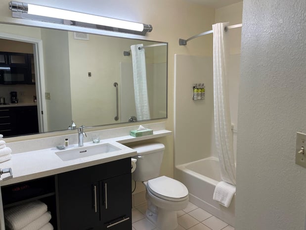Images Candlewood Suites East Lansing by IHG