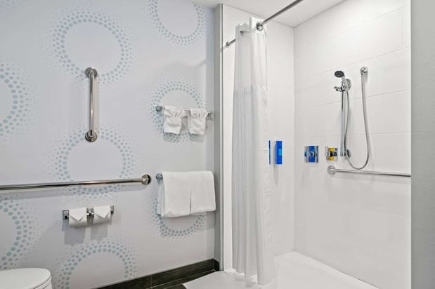 Images Tru by Hilton Rogers Bentonville