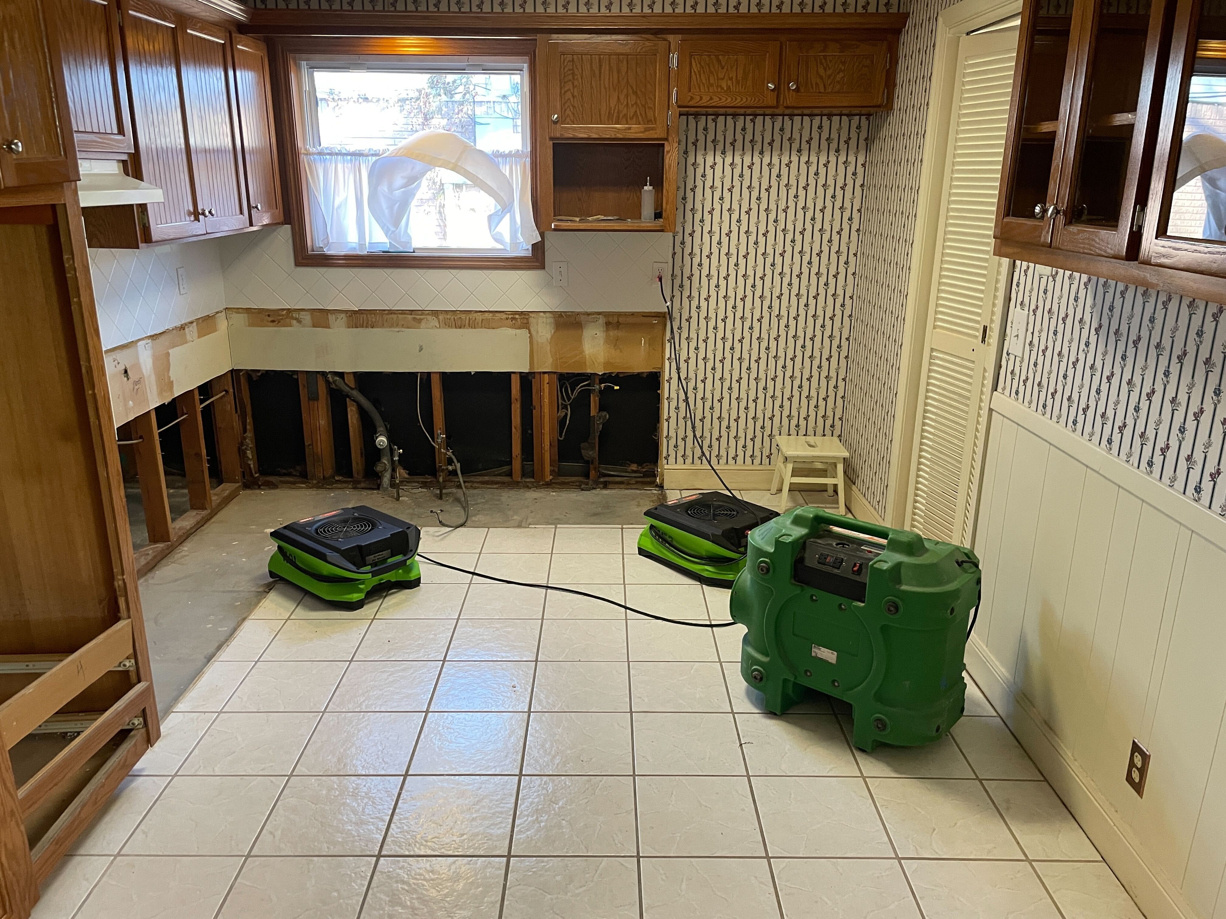 Drying Equipment in a Central Tulsa Residence