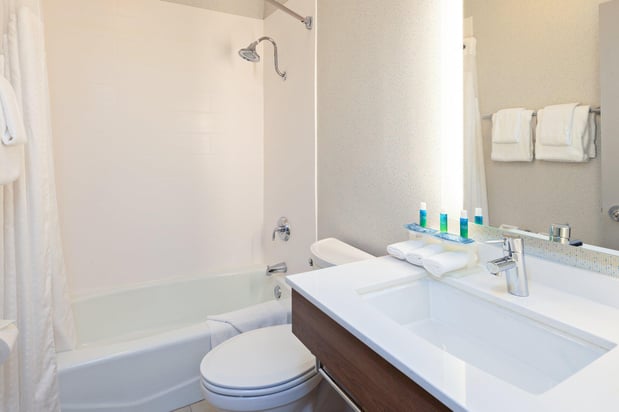 Images Holiday Inn Express & Suites San Diego-Escondido by IHG
