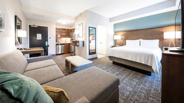 Images Staybridge Suites Naples - Marco Island by IHG