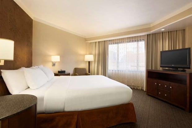 Images Embassy Suites by Hilton Austin Downtown South Congress