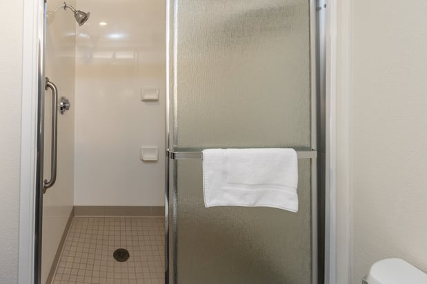 Images Holiday Inn & Suites Memphis - Wolfchase Galleria by IHG