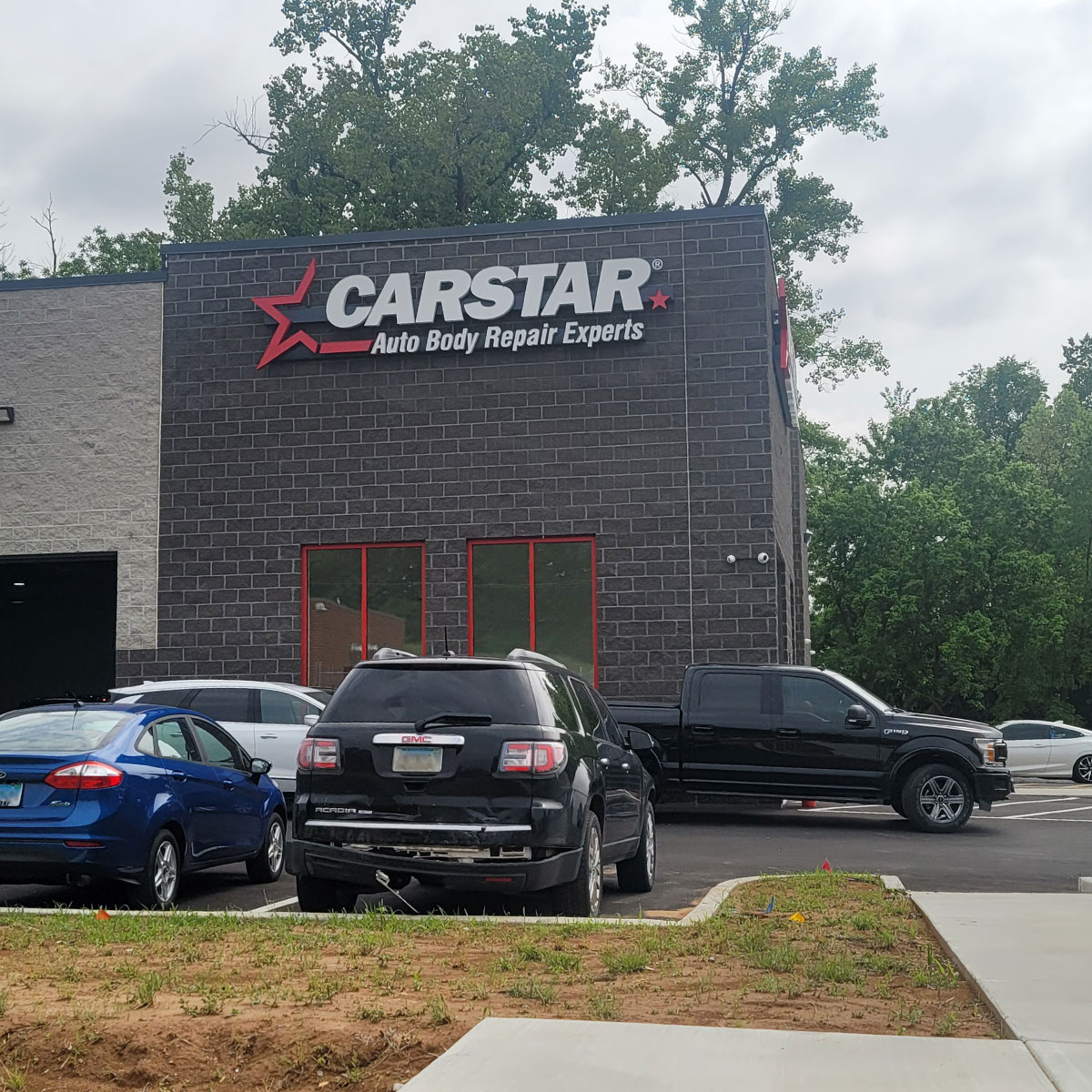 Charlie's Columbia CARSTAR Image