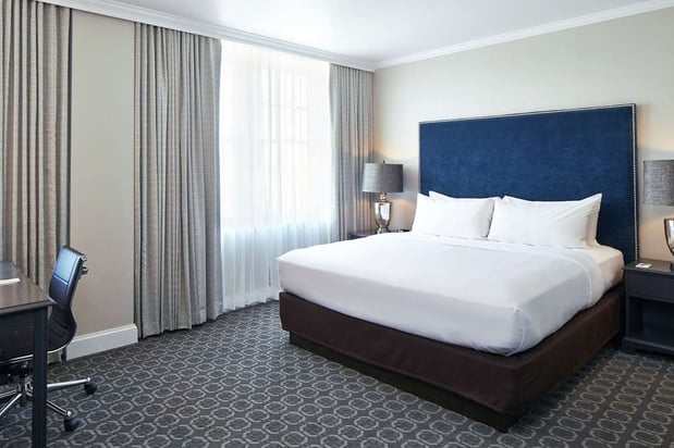 Images Redmont Hotel Birmingham, Curio Collection by Hilton