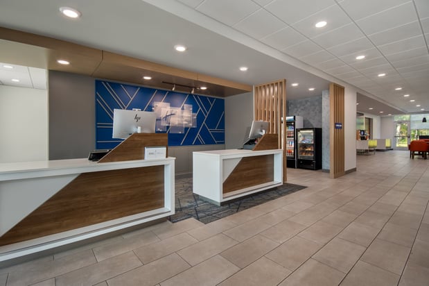 Images Holiday Inn Express & Suites Muskegon - Grand Haven by IHG