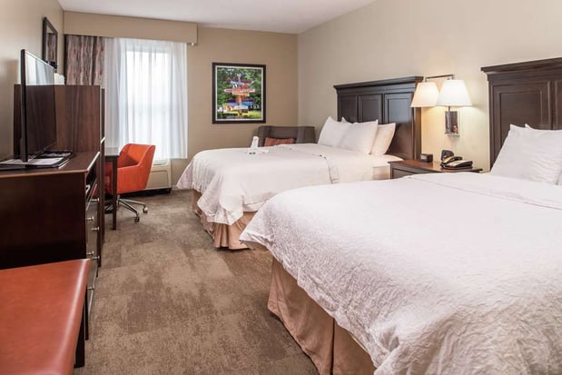 Images Hampton Inn & Suites Charlotte-Arrowood Rd.