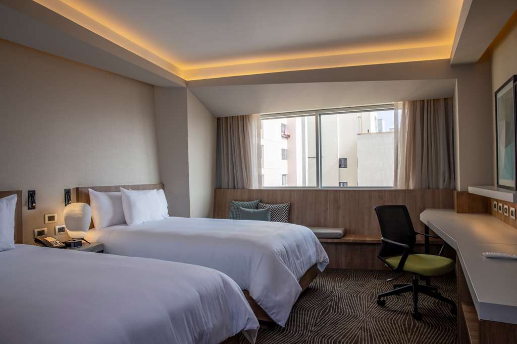 Guest room Hilton Garden Inn Lima Miraflores Lima (01) 5104000