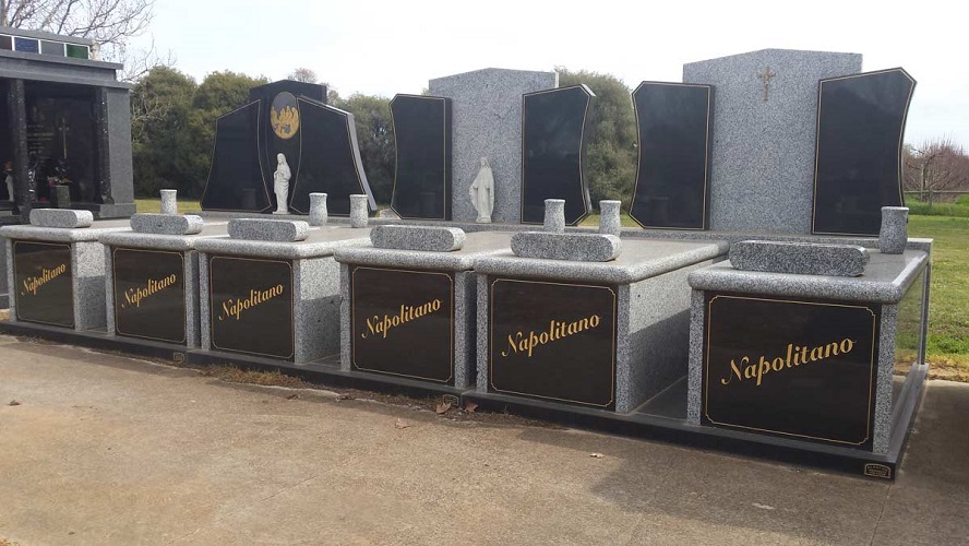 Images Keenan Memorials