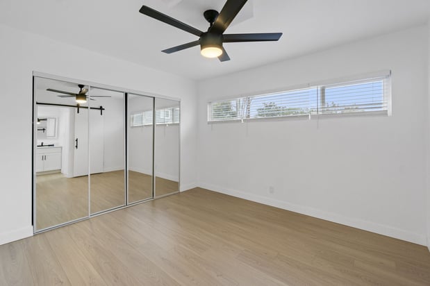 Images Torrance Gateway Apartments