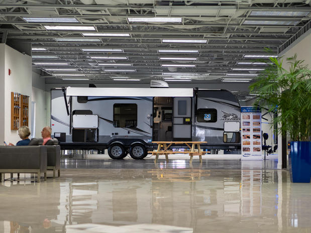 Images Blue Compass RV Sarasota