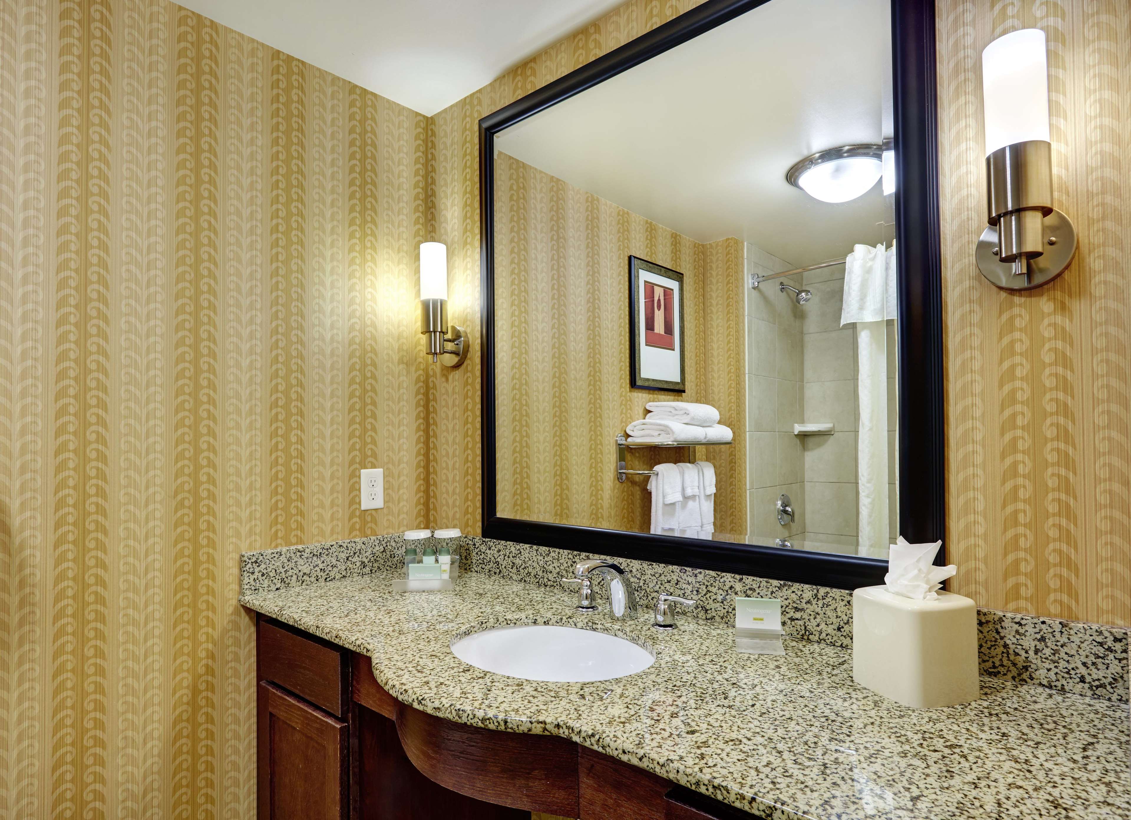 Homewood Suites by Hilton Silver Spring Photo