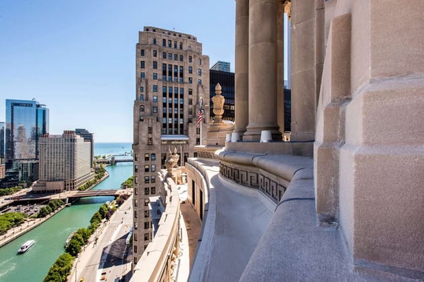 Images LondonHouse Chicago, Curio Collection by Hilton