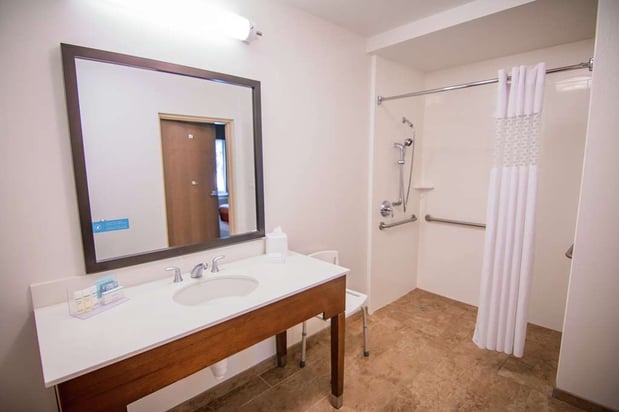 Images Hampton Inn & Suites Dallas/Frisco North-FieldhouseUSA