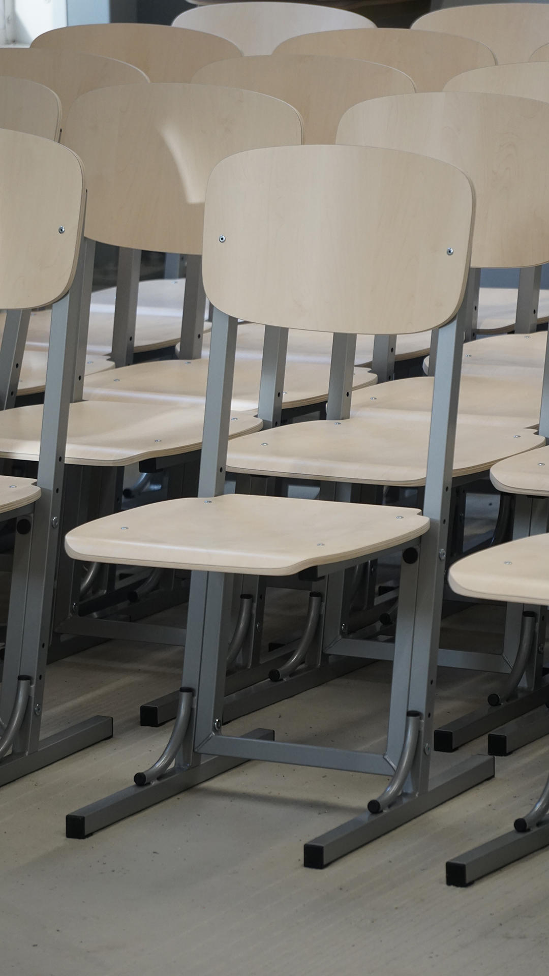Koolitoolid monteeritud - School chairs assembled Arco Metal OÜ Saue 670 9616