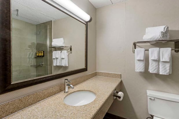 Images Best Western Plus Kingston Hotel and Conference Center