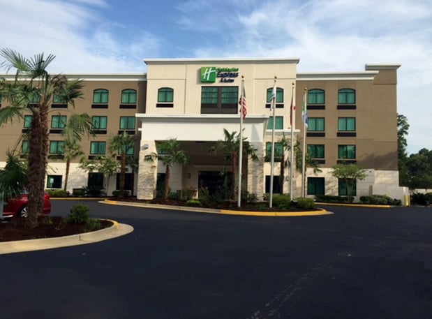Images Holiday Inn Express & Suites Mobile West - I-10 by IHG