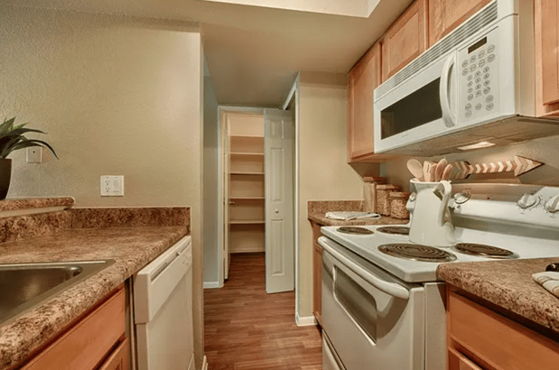 Images Sycamore Square Apartments