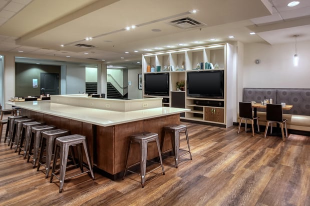 Images Holiday Inn & Suites Atlanta Airport-North by IHG