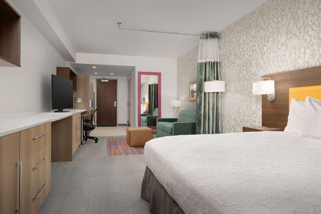 Guest room