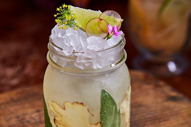 Images YAKU by La Mar