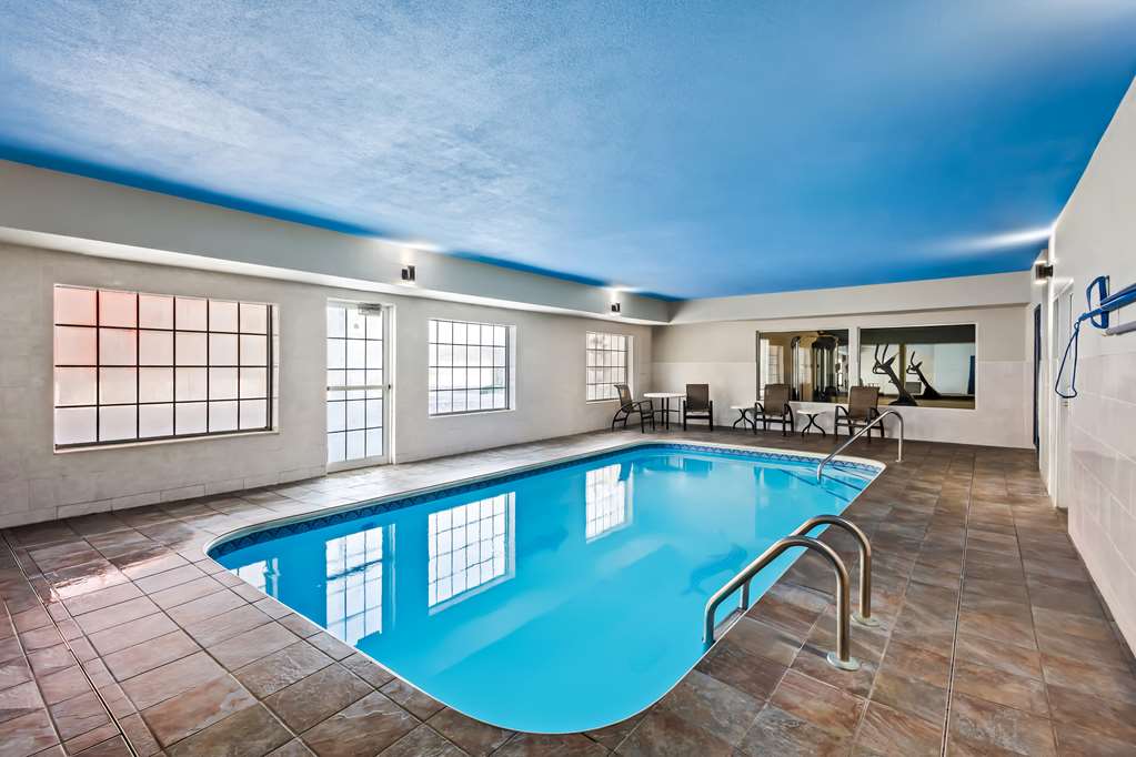 BW FortWayne IN Pool
