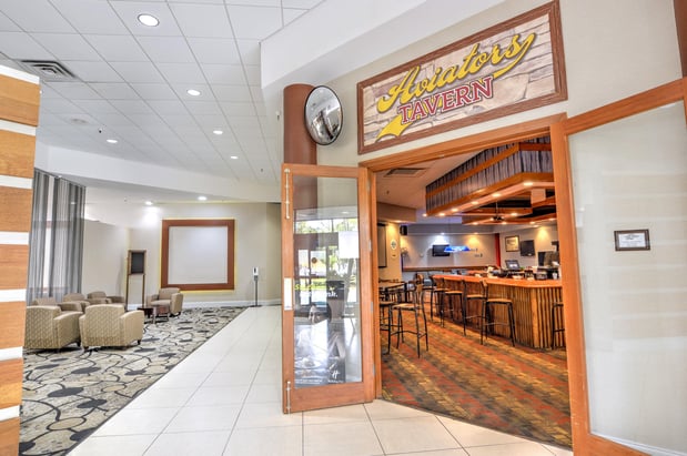 Images Holiday Inn St. Petersburg N- Clearwater by IHG