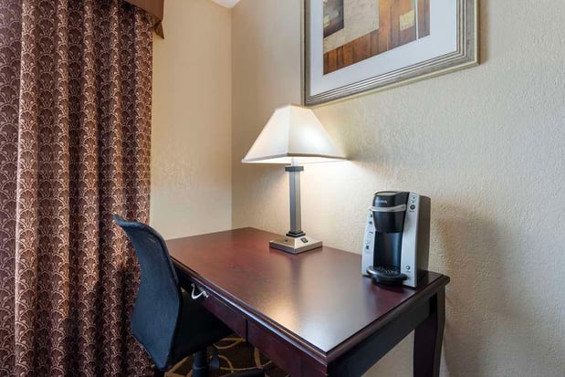 Images Best Western Plus Eau Claire Conference Center