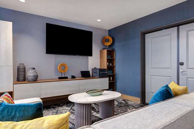 Images Homewood Suites by Hilton Oak Creek Milwaukee