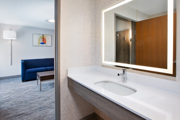 Images Holiday Inn Express & Suites Buffalo by IHG