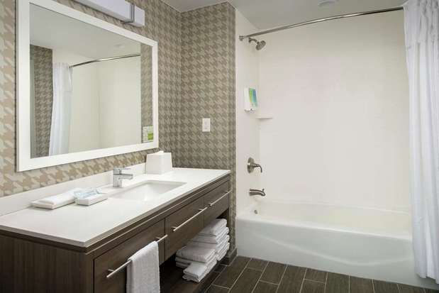 Images Home2 Suites by Hilton Lakeland