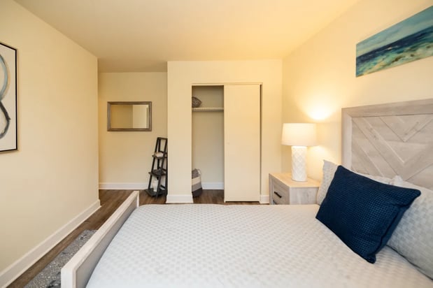 Images Rockdale Gardens Apartments & Townhomes