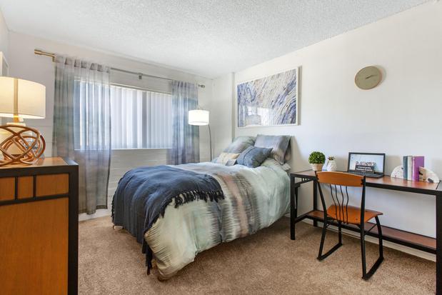 Images Campus Crossings on 8th Street