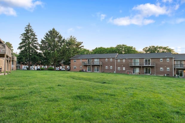 Images Fox Pointe Apartment Homes