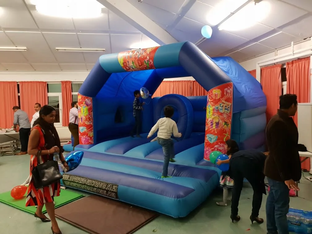 Images Top Banana Bouncy Castles
