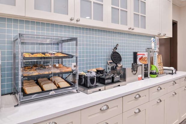 Images Homewood Suites by Hilton Des Moines Airport