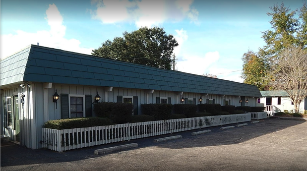 Images Byron C Scott, DMD - Springhill Dental Health Center