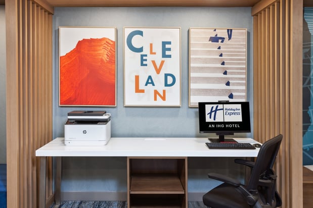 Images Holiday Inn Express Cleveland Airport - Brook Park by IHG