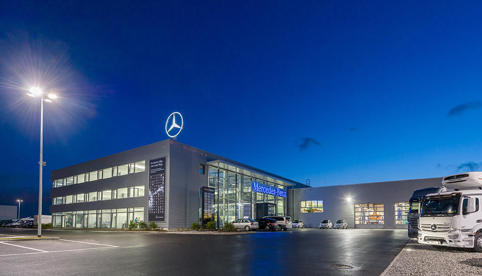 Kundenbild groß 1 Daimler Truck AG Nutzfahrzeugzentrum Mercedes-Benz Frankfurt