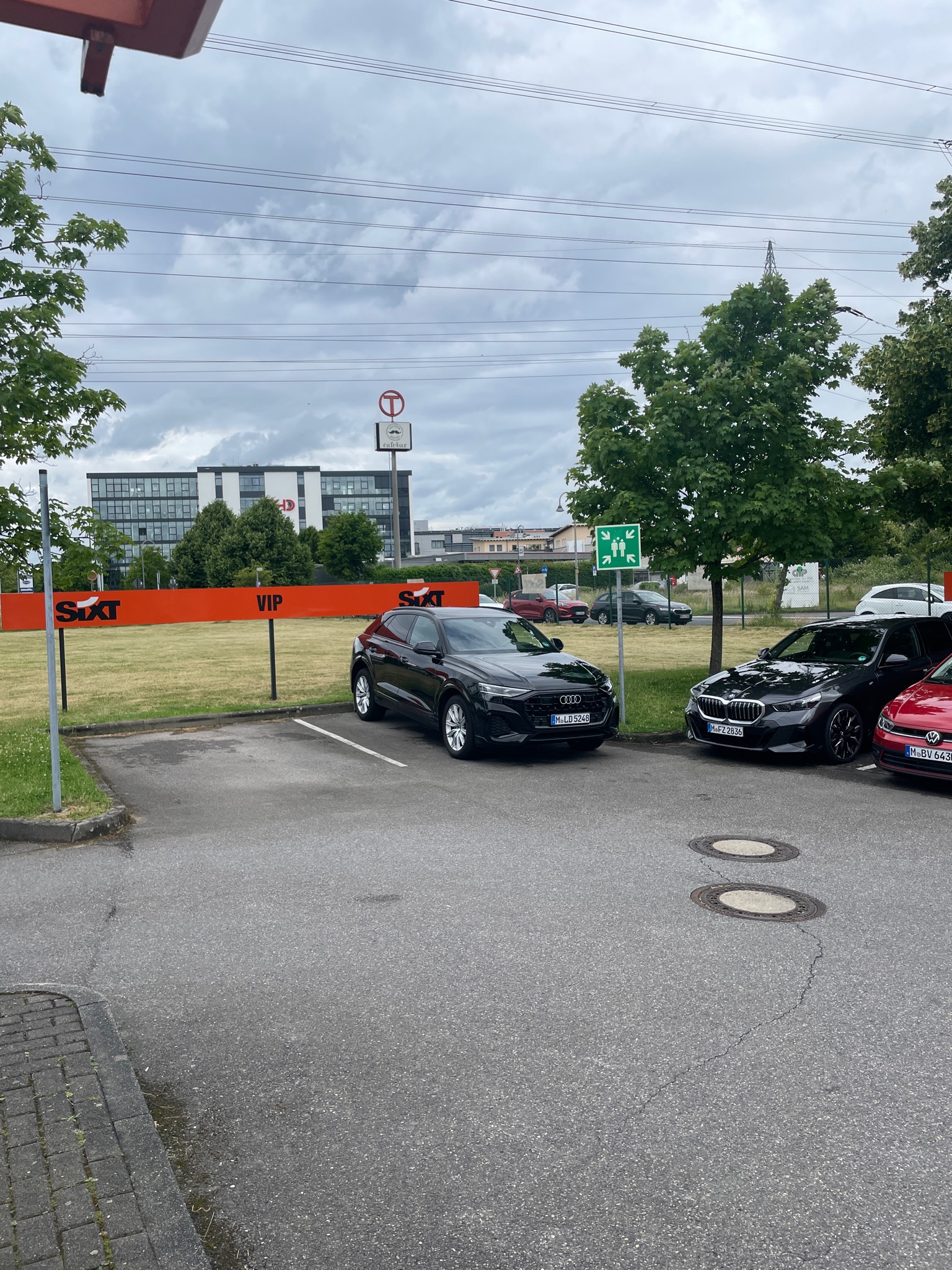 SIXT Mietwagen & Transporter mieten Köln Porz/Gremberghoven, Ettore-Bugatti-Str. 2 in Köln