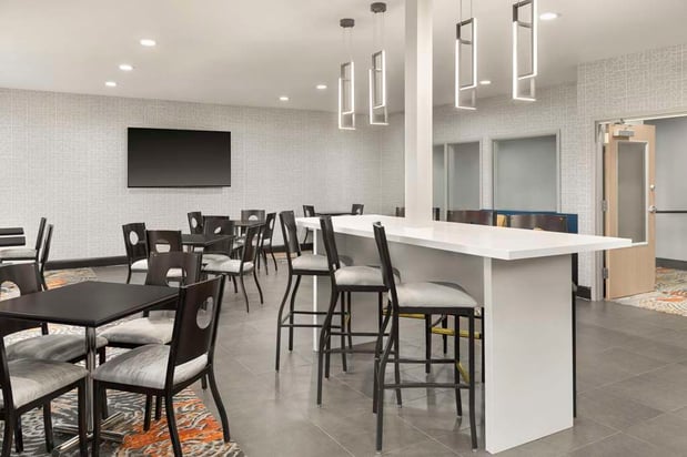 Images Hampton Inn Olathe