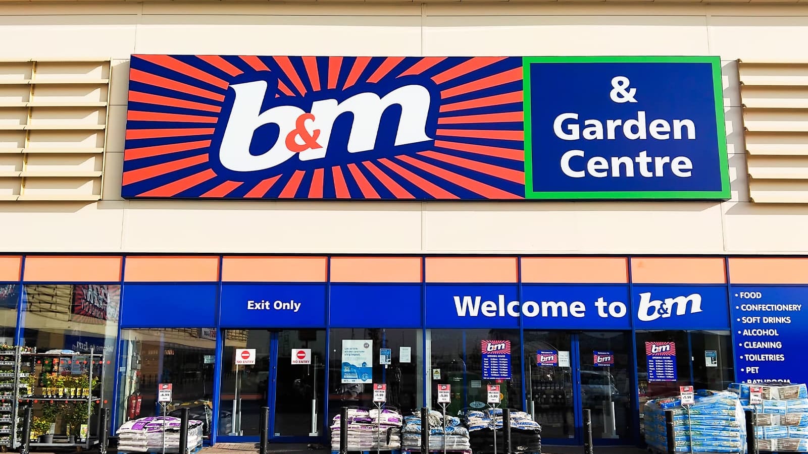 Images B&M Store with Garden Centre